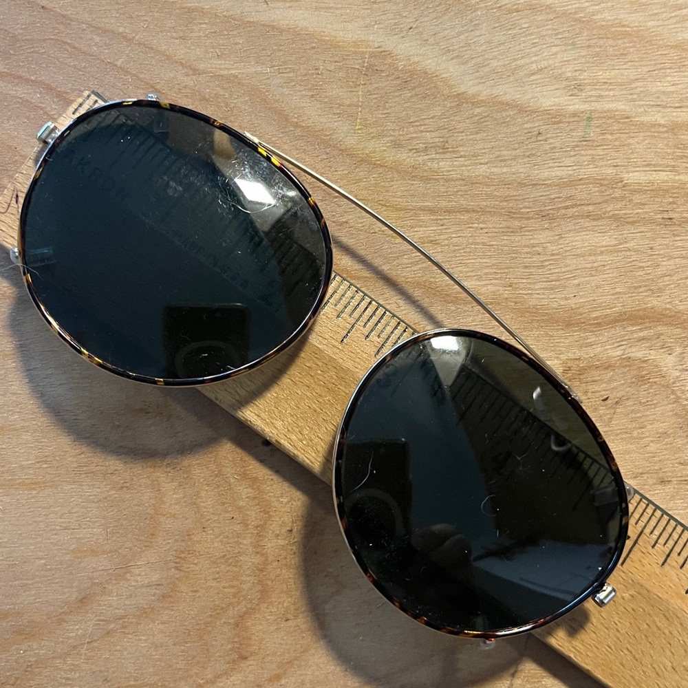 Laura Ashley clip-on Sun shades lenses [Gold+Tortoise Shell Design] with Case - Picture 2 of 6